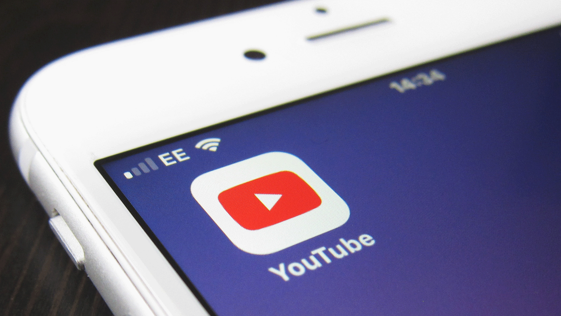 Leia mais sobre o artigo A automação da análise de Direitos Autorais nas práticas do Youtube: a relevância do Youtube dentro da  indústria cultural